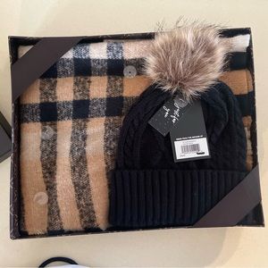 9W 2-Piece Wrap Scarf & Faux Fur Pom Pom Beanie Set